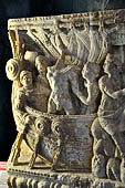 Volterra. La grandiosa serie di urne cinerarie del Museo Etrusco Guarnacci.